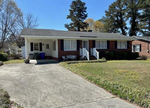 Property at 2804 Crockett Dr, Greenville, NC 27858, 3 beds, 2 baths