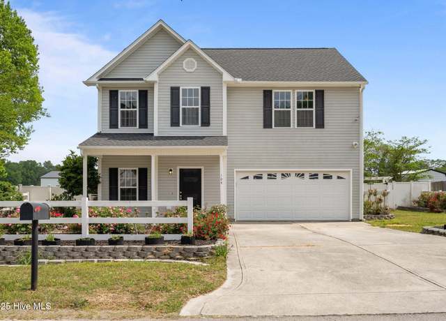 Property at 104 Marvin Glen Ct, Richlands, NC 28574, 3 beds, 2.5 baths