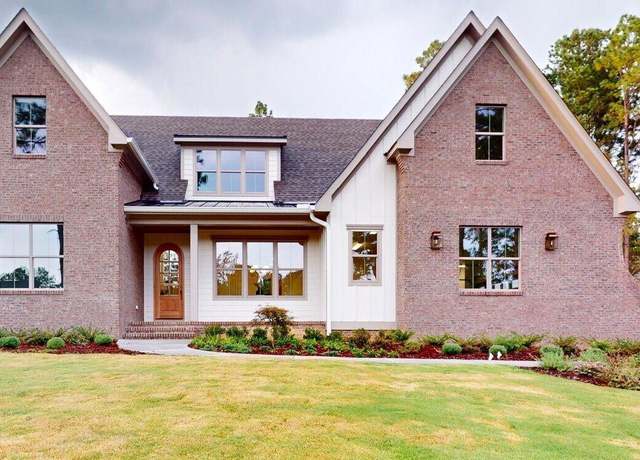Property at 320 Sloan Ln, Pinehurst, NC 28374, 4 beds, 4 baths