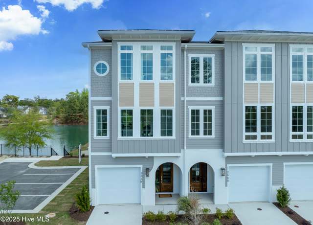 Property at 2664 Alvernia Dr, Castle Hayne, NC 28429, 4 beds, 3.5 baths