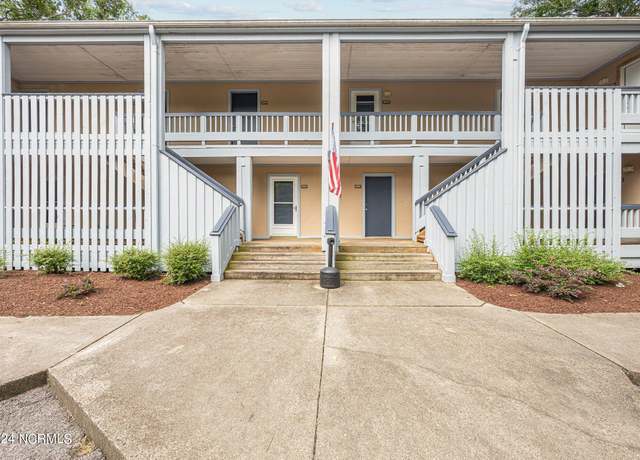 Property at 1510 Harbourside Dr, New Bern, NC 28560, 2 beds, 2.5 baths
