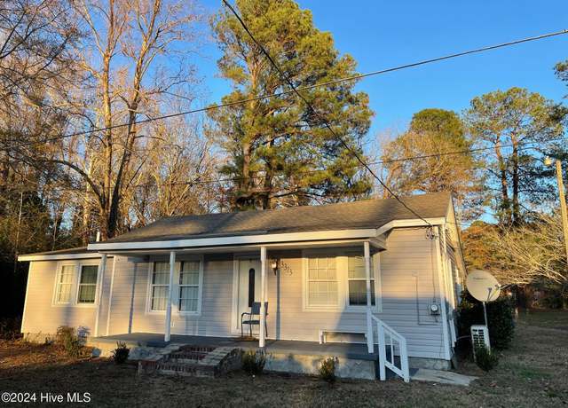 Property at 3313 N Jefferson St, Fountain, NC 27829, 3 beds, 1 bath