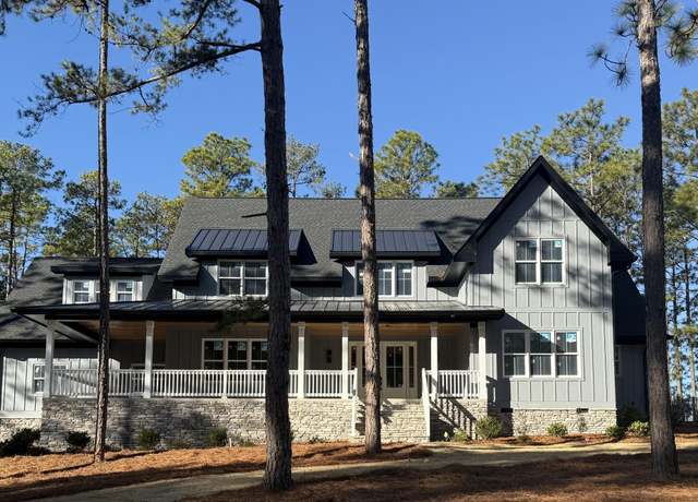 Property at 130 Kings Ridge Ct, Southern Pines, NC 28387, 4 beds, 3.5 baths