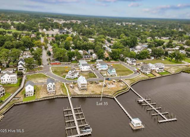 Property at 602 Front St, Washington, NC 27889