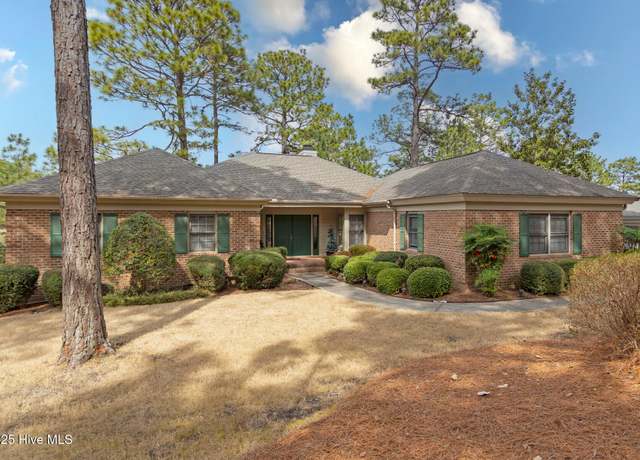 Property at 46 Highland View Dr, Southern Pines, NC 28387, 3 beds, 2 baths