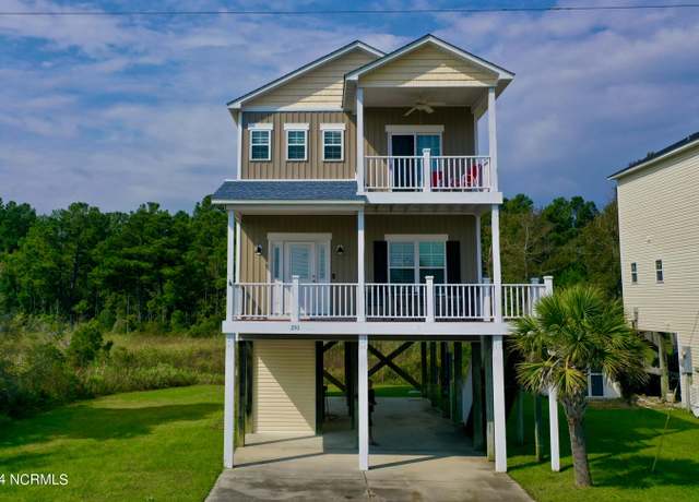 Property at 250 Riverside Dr, Sneads Ferry, NC 28460, 3 beds, 2.5 baths