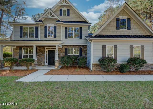 Property at 270 Hydrangea Ln, Hampstead, NC 28443, 5 beds, 3.5 baths