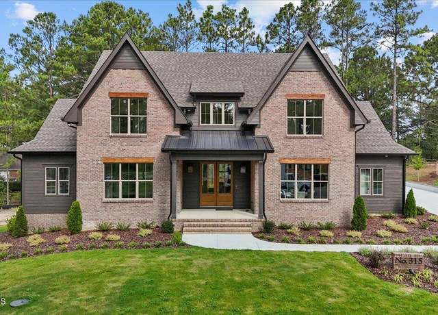Property at 315 Sloan Ln, Pinehurst, NC 28374, 4 beds, 3.5 baths