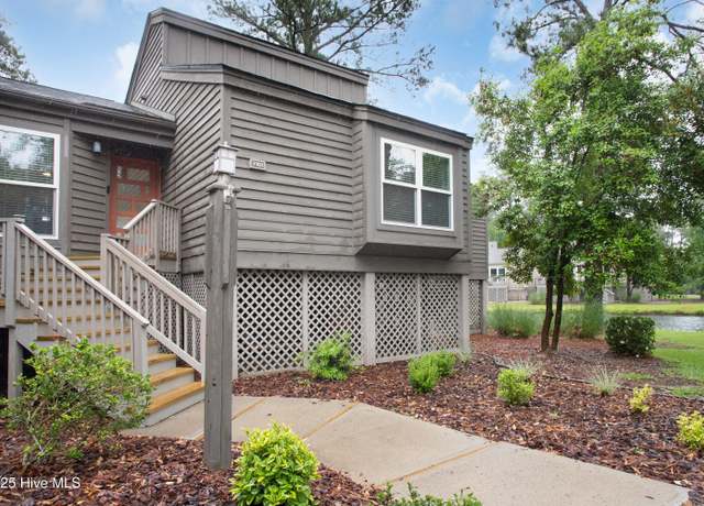 Property at 7101 Windward Dr, New Bern, NC 28560, 3 beds, 2 baths