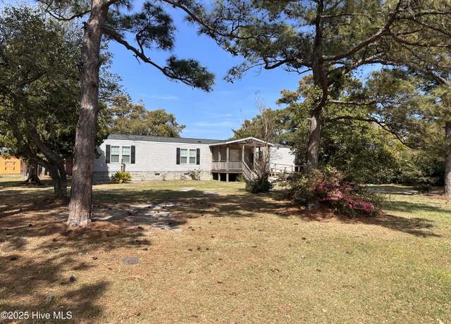 Property at 413 Diamond City Dr, Harkers Island, NC 28531, 3 beds, 2 baths