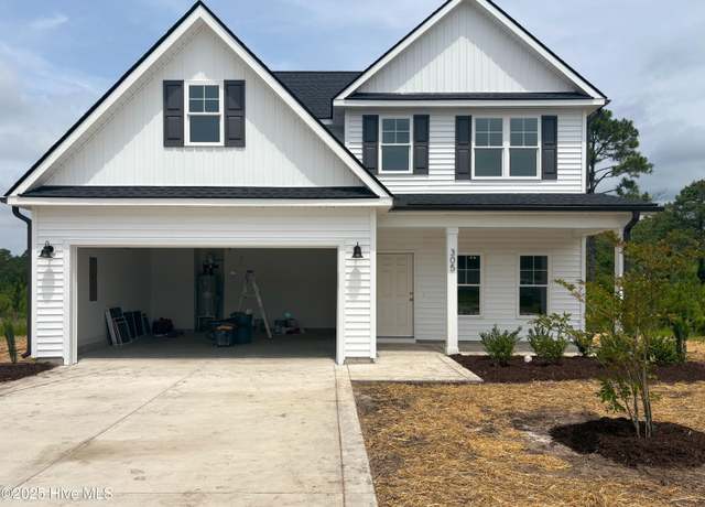 Property at 305 Catboat Way, Sneads Ferry, NC 28460, 3 beds, 2.5 baths