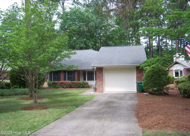Property at 280 Pinehurst Trace Dr, Pinehurst, NC 28374, 3 beds, 2 baths