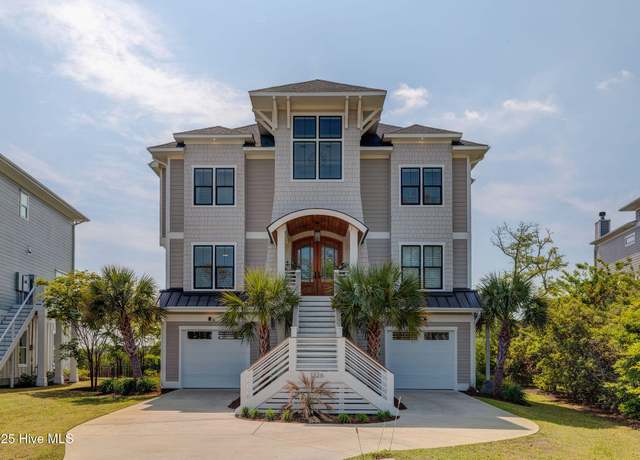 Property at 1326 Tidalwalk Dr, Wilmington, NC 28409, 4 beds, 3.5 baths