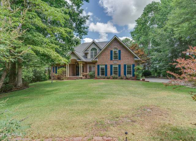 Property at 104 Line Boat Ln, Swansboro, NC 28584, 3 beds, 3 baths