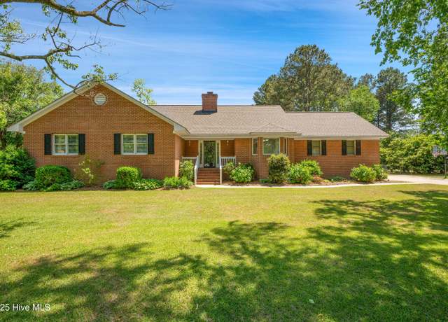 Property at 110 Squire Dr, Winterville, NC 28590, 3 beds, 2.5 baths