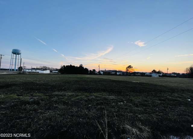 Property at 15 & 15a Brooks Rd, Scotland Neck, NC 27874
