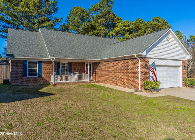 Property at 107 Arrowwood Ct, Raeford, NC 28376, 3 beds, 2.5 baths