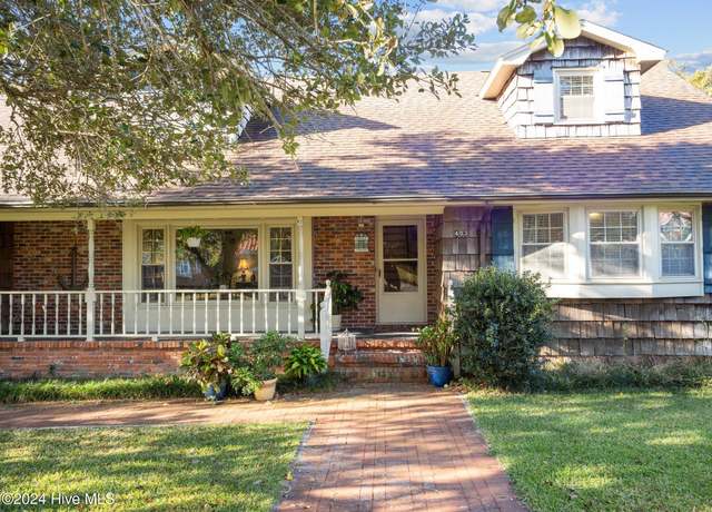 Property at 403 W Spring St, Swansboro, NC 28584, 5 beds, 3.5 baths