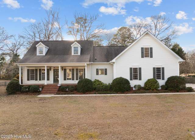 Property at 1985 Den Tree Ct, New Bern, NC 28562, 3 beds, 4 baths
