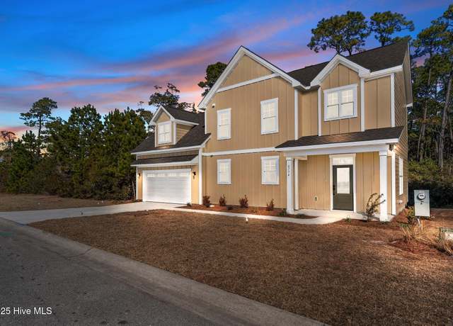 Property at 4774 Yellowood Dr, Shallotte, NC 28470, 4 beds, 2.5 baths