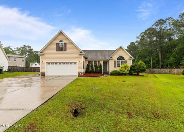 Property at 413 Sweet Gum Way, New Bern, NC 28562, 3 beds, 2 baths