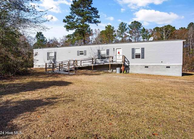 Property at 94 Asa Ln, Rocky Point, NC 28457, 3 beds, 2 baths