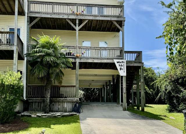Property at 123 W Sandbur Dr, Emerald Isle, NC 28594, 4 beds, 4 baths