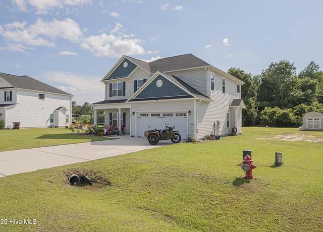 Property at 307 Lonesome Dove Ct, Maysville, NC 28555, 4 beds, 2.5 baths