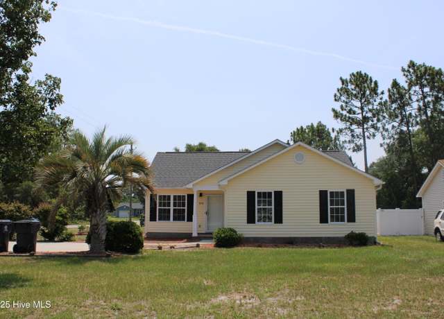 Property at 1098 Long Leaf Rd, Southport, NC 28461, 3 beds, 2 baths
