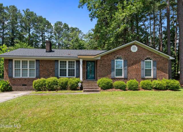 Property at 2426 Jay Cir, Greenville, NC 27858, 3 beds, 1 bath
