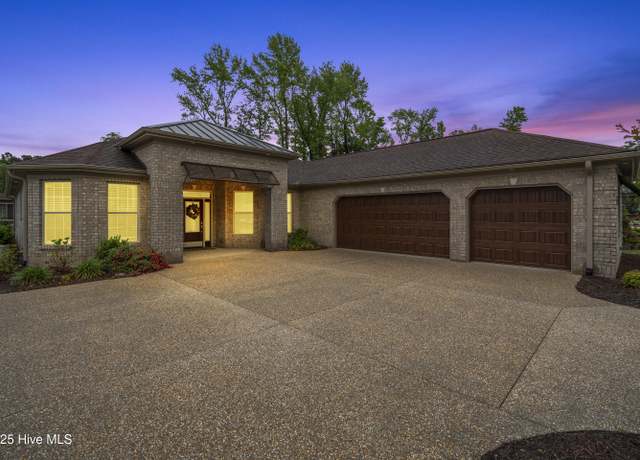 Property at 912 Jenoa Loop, Castle Hayne, NC 28429, 3 beds, 3 baths