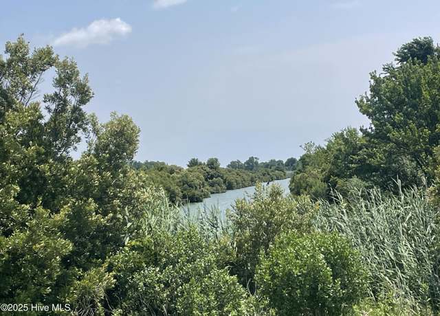 Property at 204b Sandpiper Dr, Hertford, NC 27944