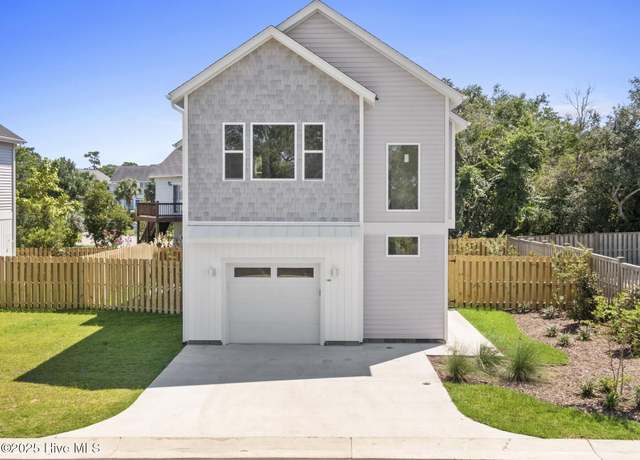 Property at 110 Hidden Cove Pl, Carolina Beach, NC 28428, 3 beds, 2.5 baths