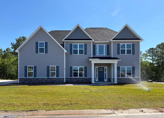Property at 815 Whit Way, Sneads Ferry, NC 28460, 4 beds, 3.5 baths
