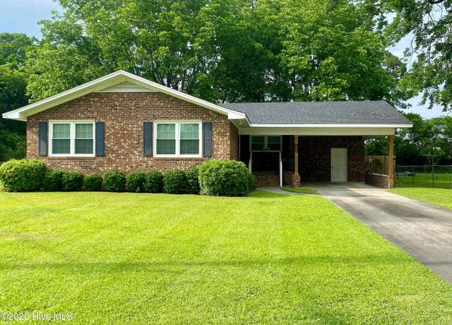 Property at 317 Lee St, Winterville, NC 28590, 3 beds, 1.5 baths