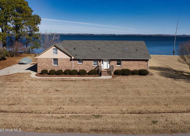 Property at 1024 Bateman Dr, Elizabeth City, NC 27909, 3 beds, 3 baths