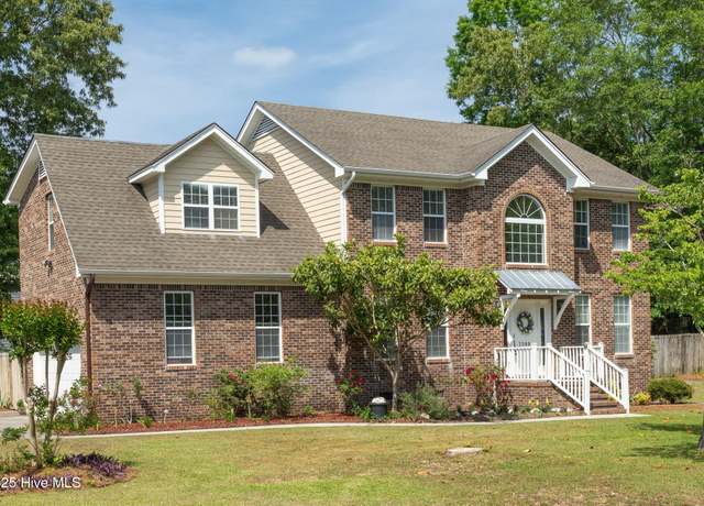 Property at 7300 Oyster Ln, Wilmington, NC 28411, 5 beds, 3.5 baths