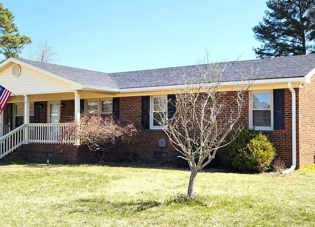 Property at 316 Carolina Ave, Clinton, NC 28328, 3 beds, 3 baths