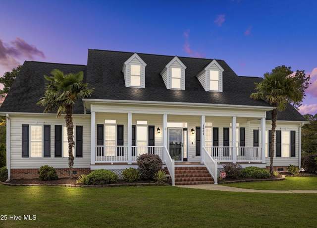 Property at 1401 Dills Creek Ln, Morehead City, NC 28557, 6 beds, 3.5 baths