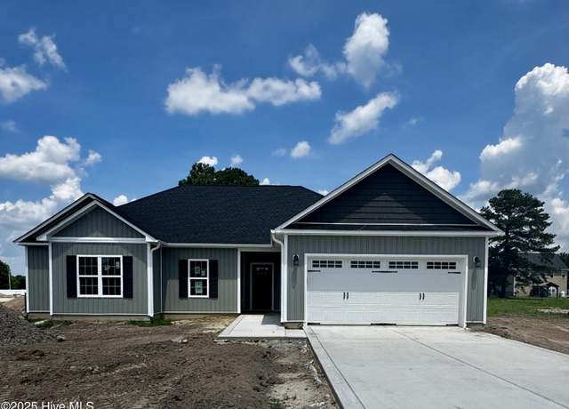 Property at 100 Nova Pl, Pikeville, NC 27863, 3 beds, 2.5 baths