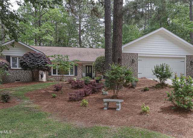 Property at 180 Idlewild Rd, Pinehurst, NC 28374, 3 beds, 2.5 baths