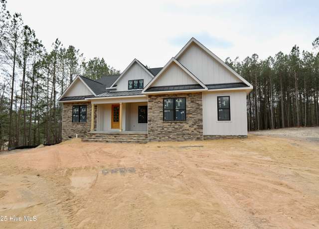 Property at 130 Gails Rd, West End, NC 27376, 4 beds, 3.5 baths