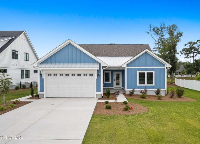Property at 457 Raven Glen Dr, Southport, NC 28461, 4 beds, 3 baths
