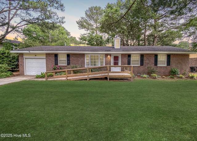 Property at 1710 Aydlett Cir, Elizabeth City, NC 27909, 3 beds, 2 baths