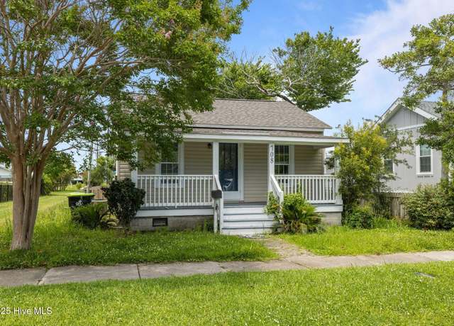 Property at 708 Fisher St, Morehead City, NC 28557, 3 beds, 1 bath