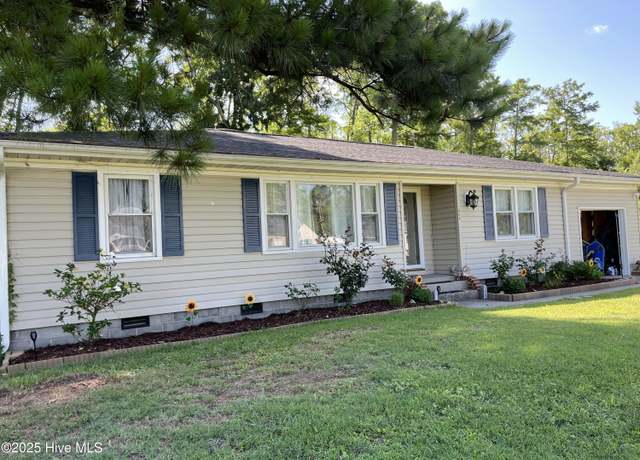 Property at 466 Sawmill Rd, Elizabeth City, NC 27909, 3 beds, 1.5 baths