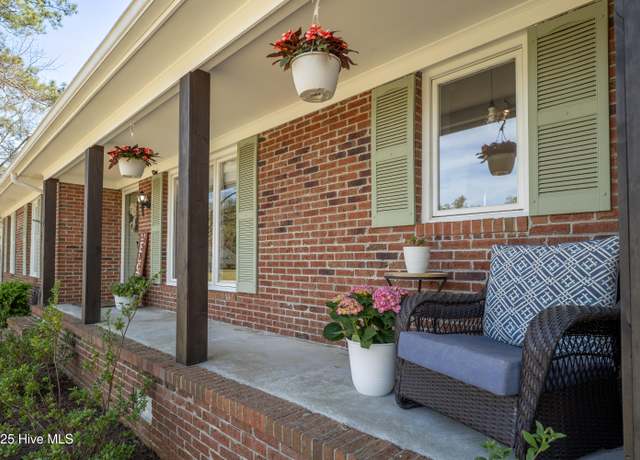 Property at 104 Cambridge Ct, Havelock, NC 28532, 3 beds, 2 baths