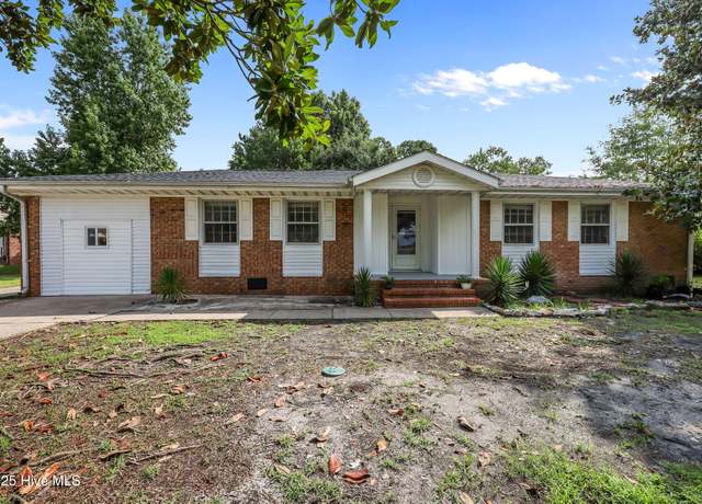 Property at 400 Winchester Rd, Jacksonville, NC 28546, 3 beds, 2 baths