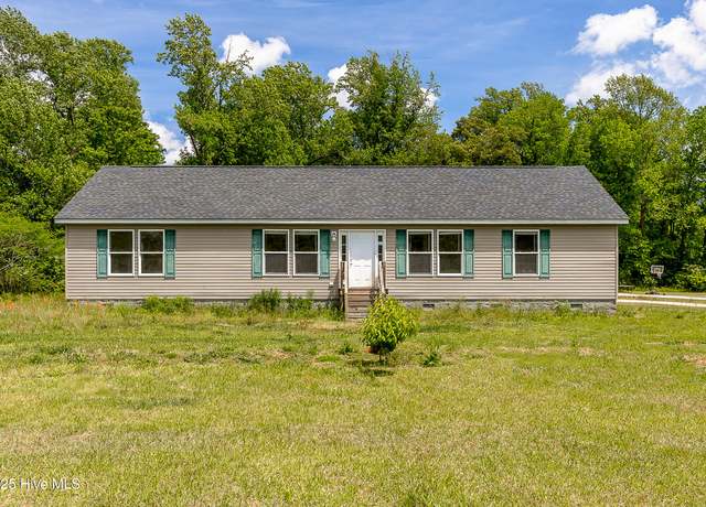 Property at 2624 Belgrade Swansboro Rd, Maysville, NC 28555, 3 beds, 2 baths