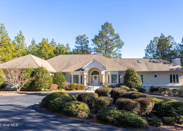 Property at 47 Kilbride Dr, Pinehurst, NC 28374, 3 beds, 2.5 baths